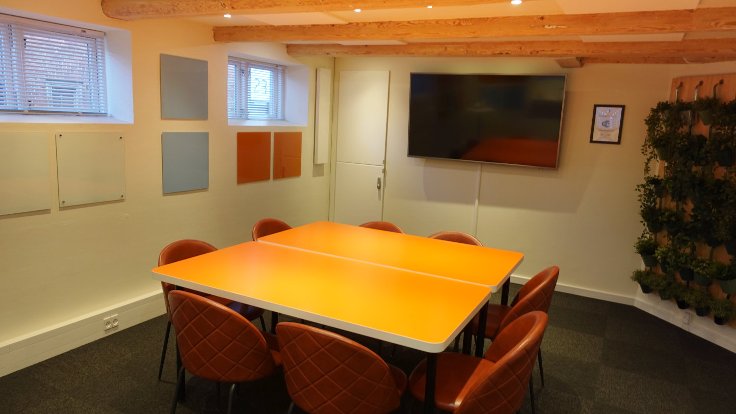 Der er 20 glastavler i idéRummet