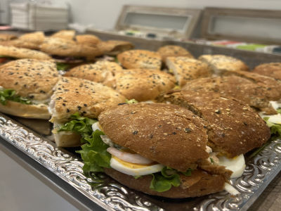Du kan få sandwich som en del af forplejningen til dit dagsmøde eller -kursus i BusinessHouse.